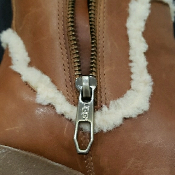 UGG Boots - Genuine Leather - Picture 8 of 14